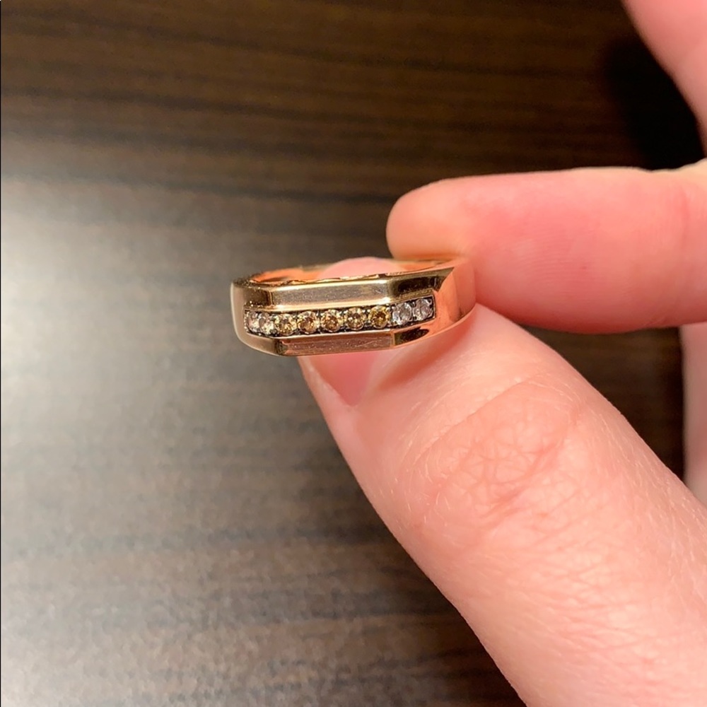 Rose gold ring